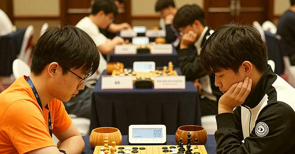 ChessBase Magazine #225: प्राग के 27 मिनिएचर, दस ओपनिंग आर्टिकल और अरविंद-गिरि-गुरेल-नवारा की अपनी एनोटेशन